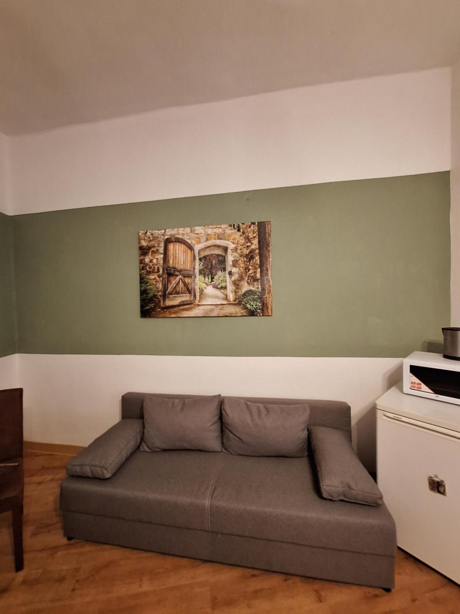 Gaststaette Und Pension Zur Schiene Мерзебурґ Номер фото